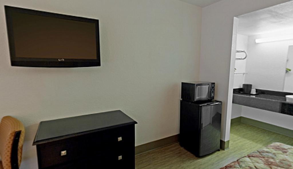 Econo Lodge Metropolis Cameră foto