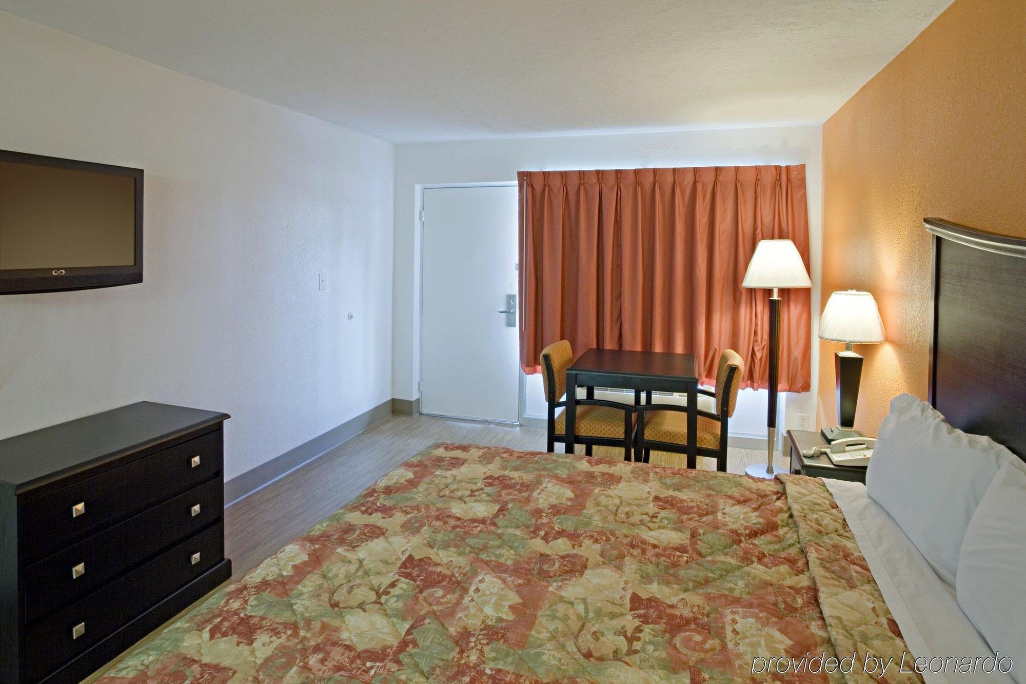 Econo Lodge Metropolis Cameră foto