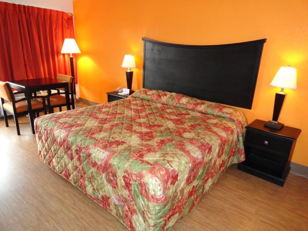 Econo Lodge Metropolis Cameră foto